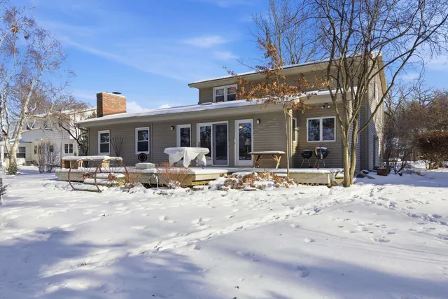 $499,000 | 816 Woodview Drive, Sun Prairie, WI 53590
