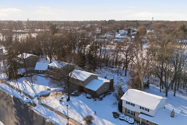 $499,000 | 816 Woodview Drive, Sun Prairie, WI 53590