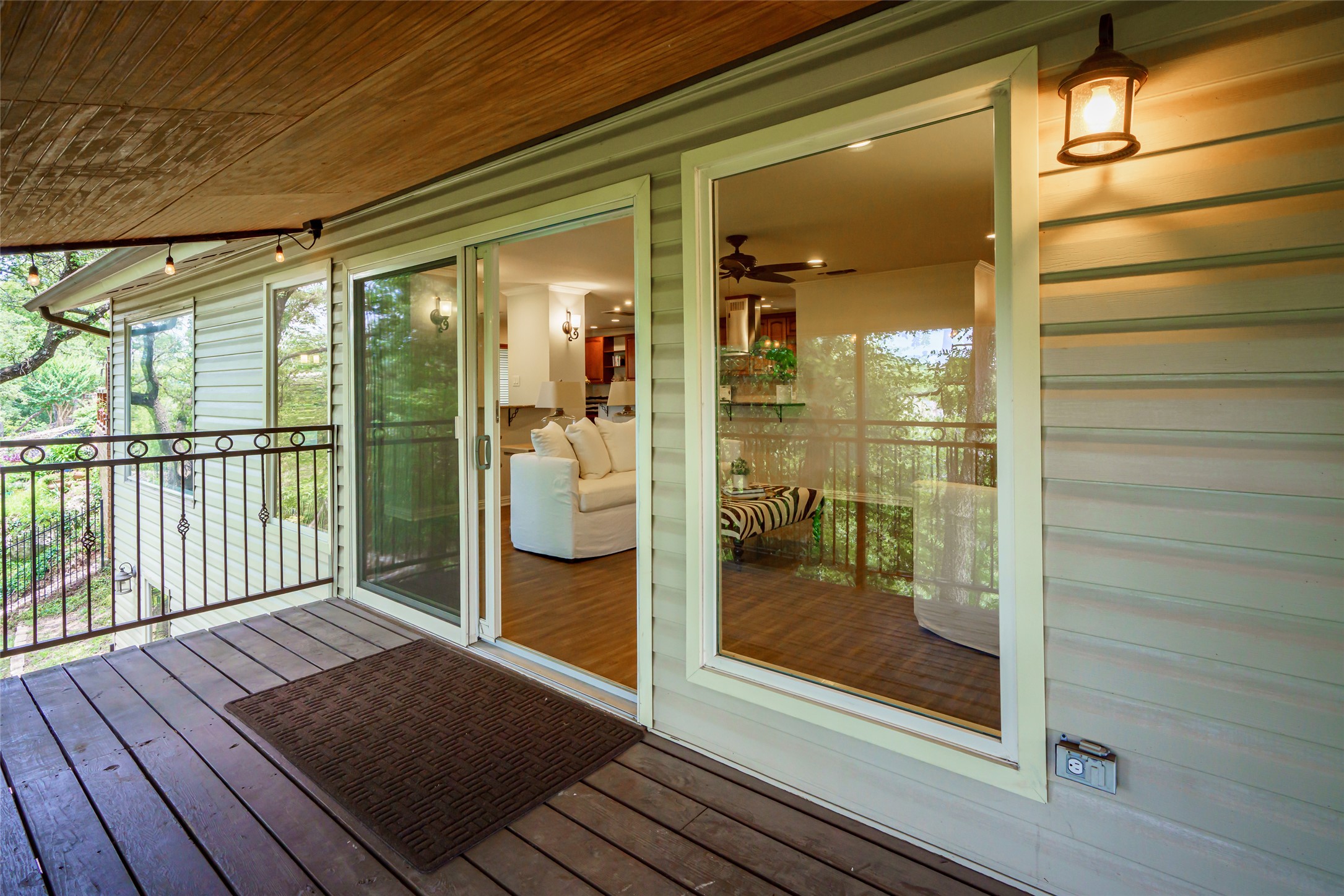 8810 Mountain Path Circle Austin, TX 78759 - Photo 14 of 37 View of deck