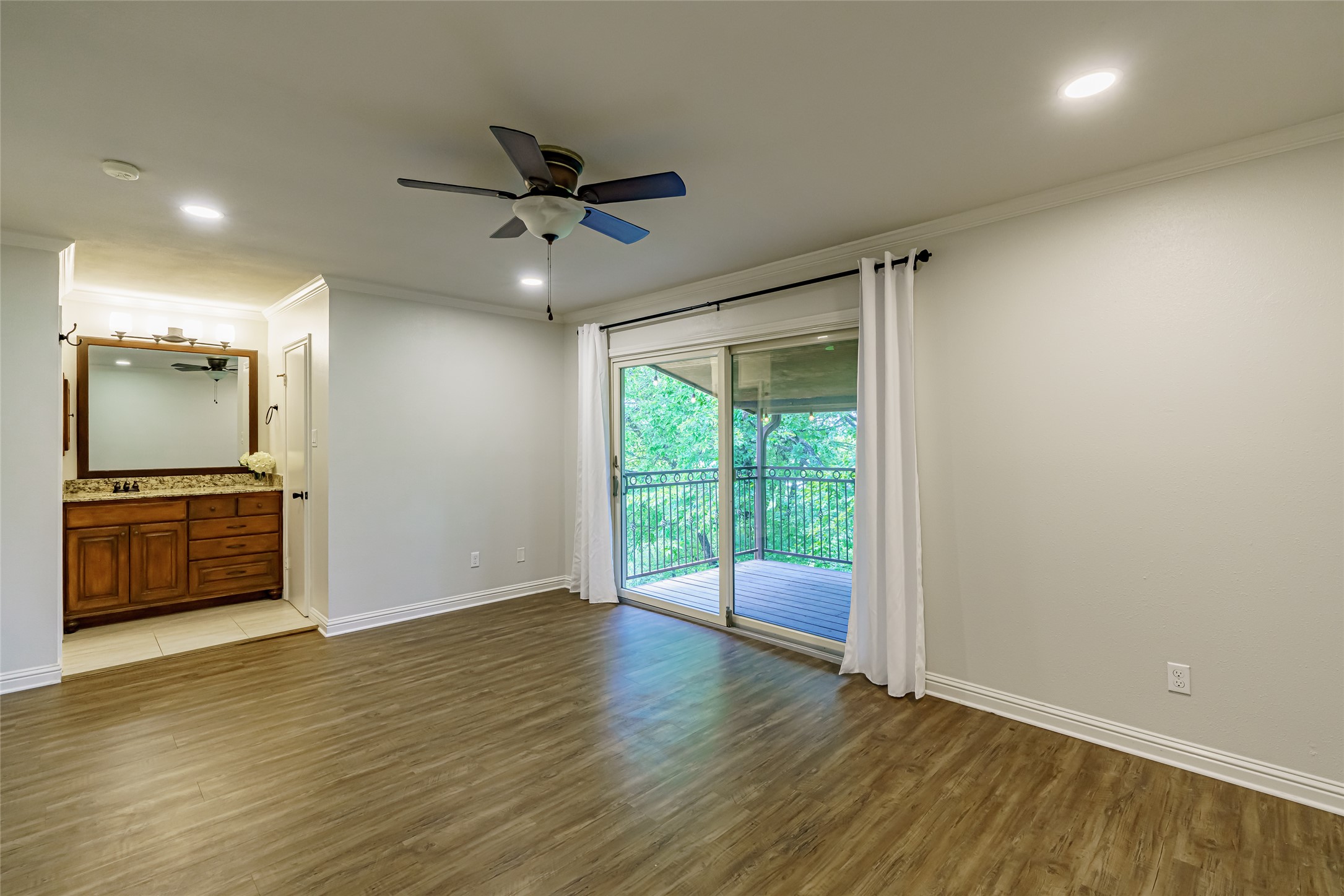 8810 Mountain Path Circle Austin, TX 78759 - Photo 15 of 37