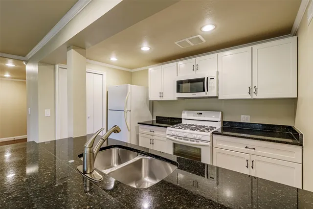 $5,500 | 8810 Mountain Path Circle, Austin, TX 78759