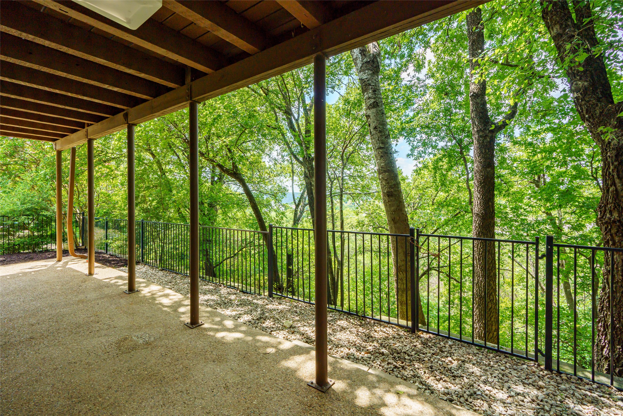 8810 Mountain Path Circle Austin, TX 78759 - Photo 29 of 37 View of patio / terrace