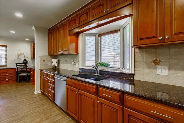 $5,500 | 8810 Mountain Path Circle, Austin, TX 78759