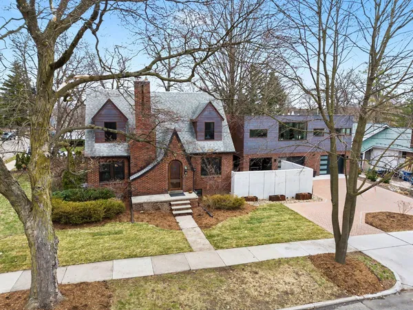 $1,995,000 | 901 5th Street, Ann Arbor, MI 48103