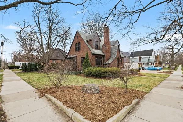 $1,995,000 | 901 5th Street, Ann Arbor, MI 48103