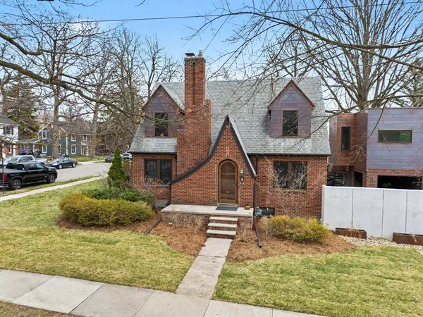 $1,995,000 | 901 5th Street, Ann Arbor, MI 48103