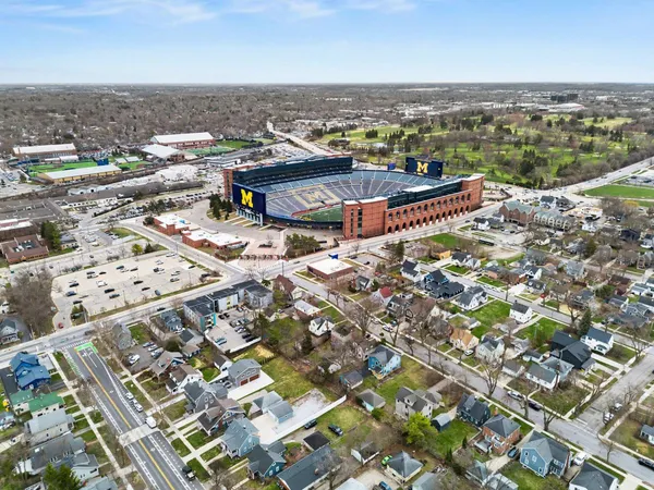 $1,995,000 | 901 5th Street, Ann Arbor, MI 48103