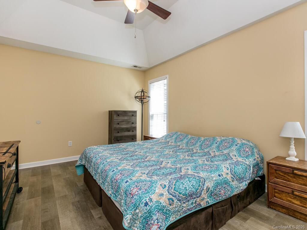 31 Wayward Path Candler, NC 28715 - Photo 18 of 26 Gallery Image 18
