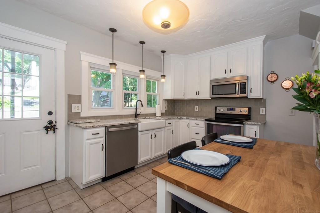 22 Normal Hill Road Framingham, MA 01702 - Photo 13 of 38 Gallery Image 13
