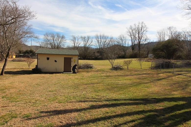 212 Old Bridge Road Townsend, TN 37882 - Photo 10 of 16 IMG_2108