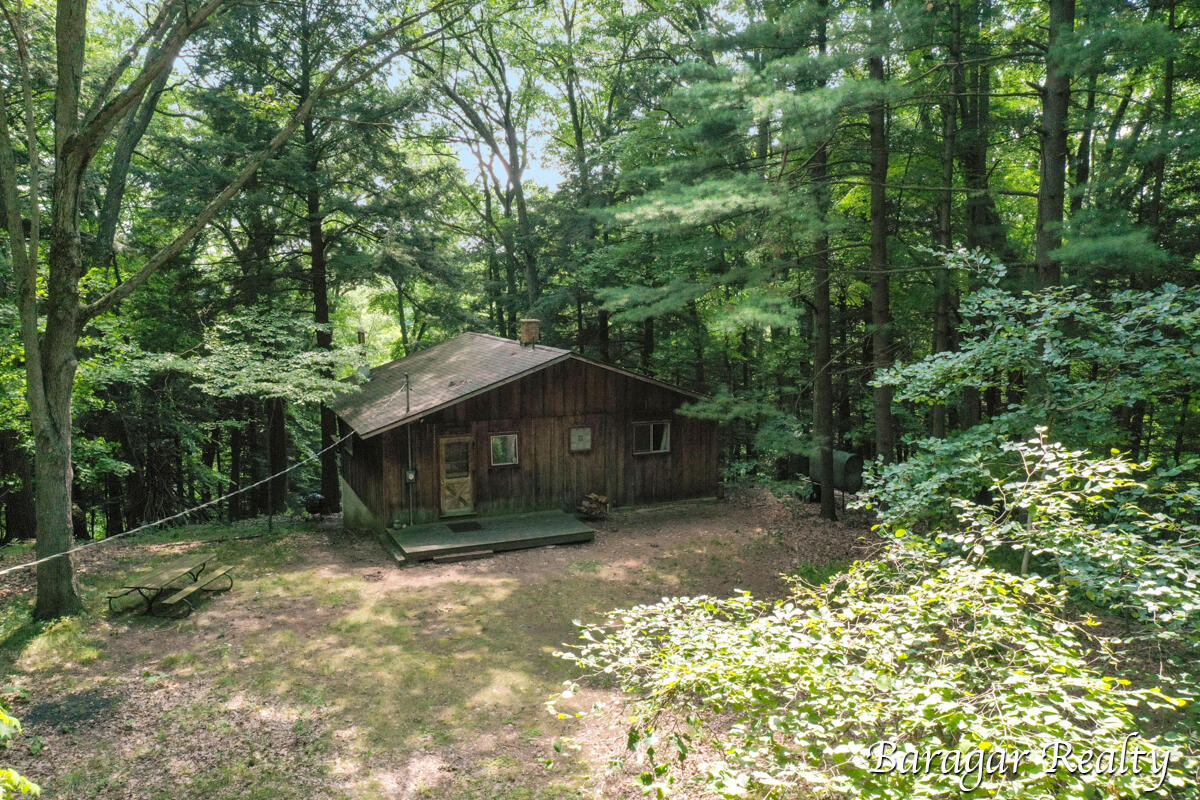 1540 West Ridge Road Newaygo, MI 49337 - Photo 27 of 33 IMG_1031 (1)