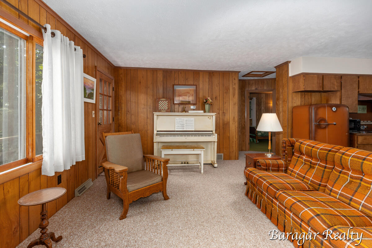 1540 West Ridge Road Newaygo, MI 49337 - Photo 10 of 33 IMG_1005 (4)