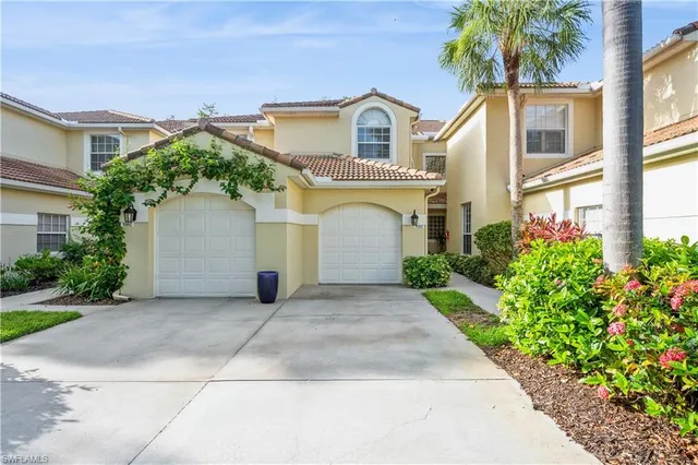 $395,000 | 74 Silver Oaks Circle, Unit 9202, Naples, FL 34119