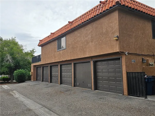 $1,195 | 221 Brookside Lane, Unit D, Las Vegas, NV 89107