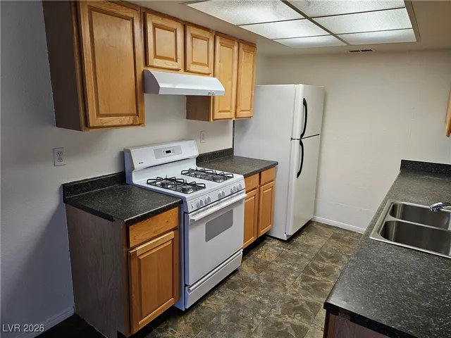 $1,195 | 221 Brookside Lane, Unit D, Las Vegas, NV 89107
