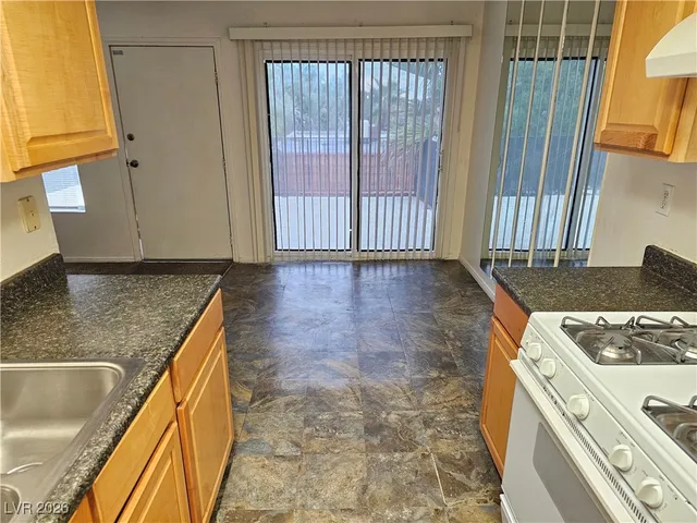 $1,195 | 221 Brookside Lane, Unit D, Las Vegas, NV 89107