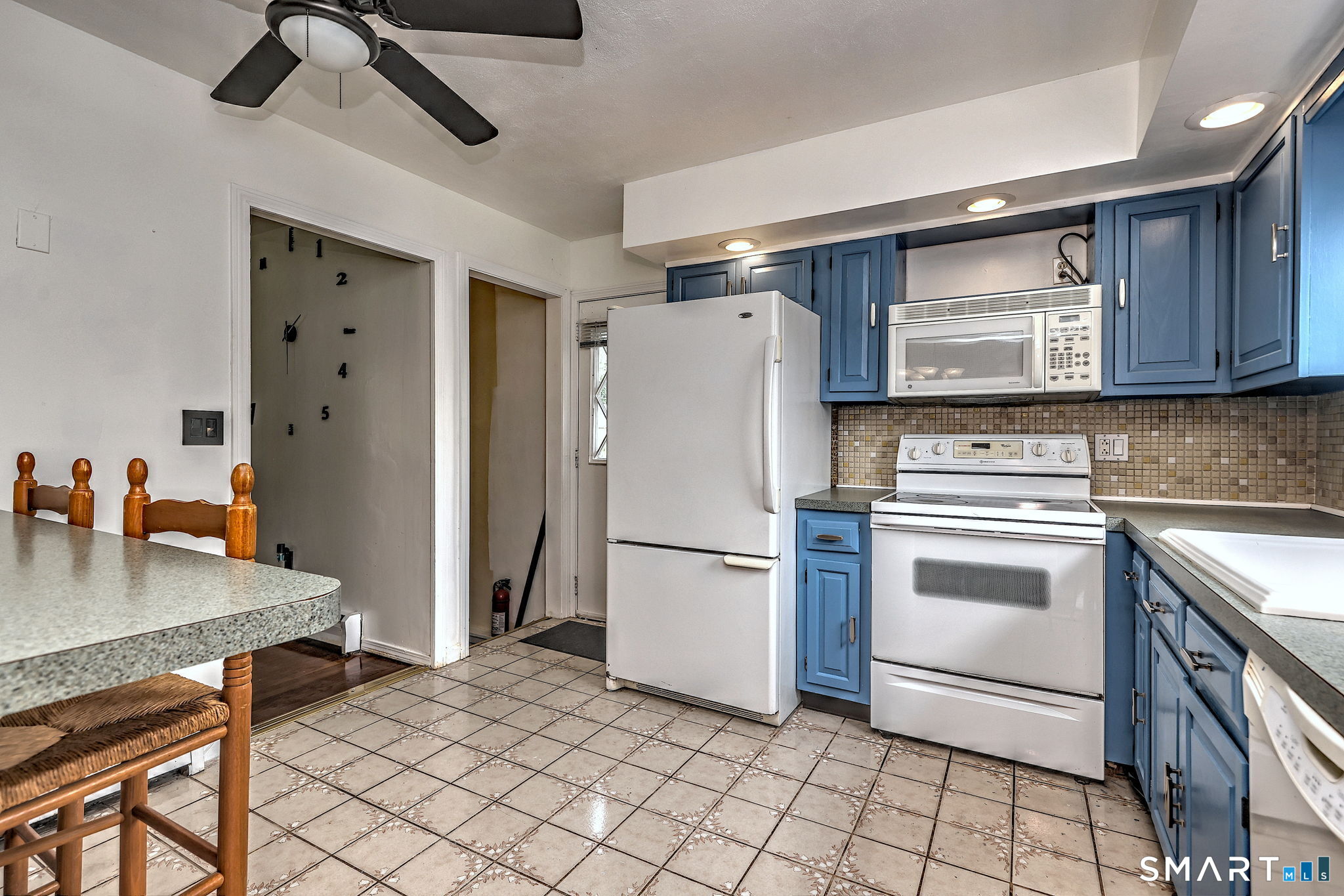 61 Northrop Road West Haven, CT 06516 - Photo 13 of 39 Gallery Image 13