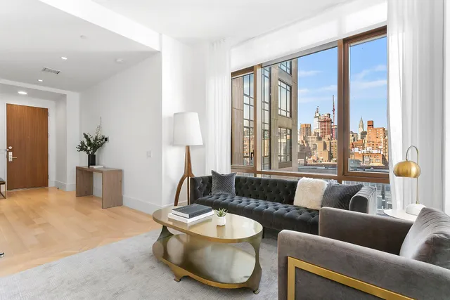 $1,175,000 | 215 East 19th Street, Unit 2G | Gramercy
