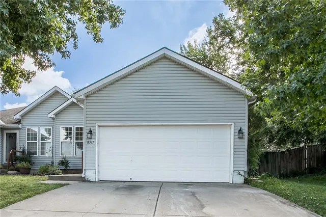 $235,000 | 8531 Vassar Avenue, Raytown, MO 64138