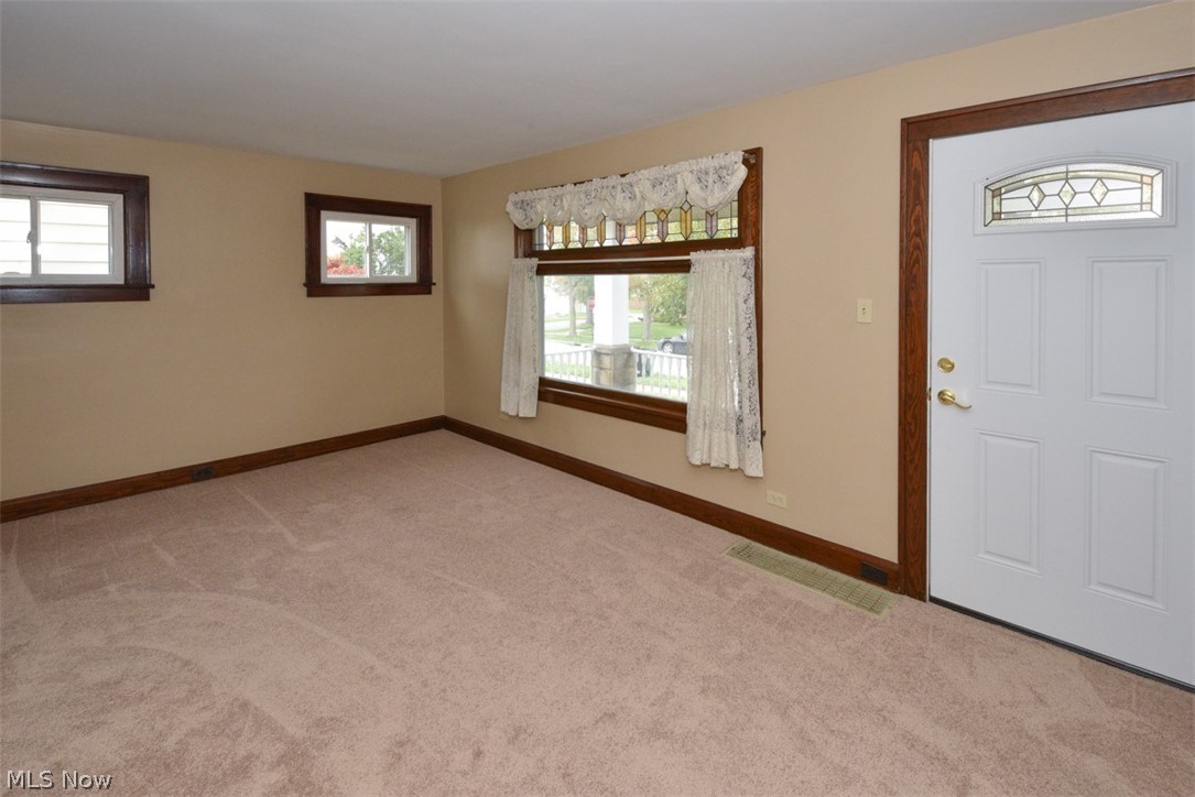 12921 Orme Road Cleveland, OH 44125 - Photo 4 of 35 Gallery Image 4