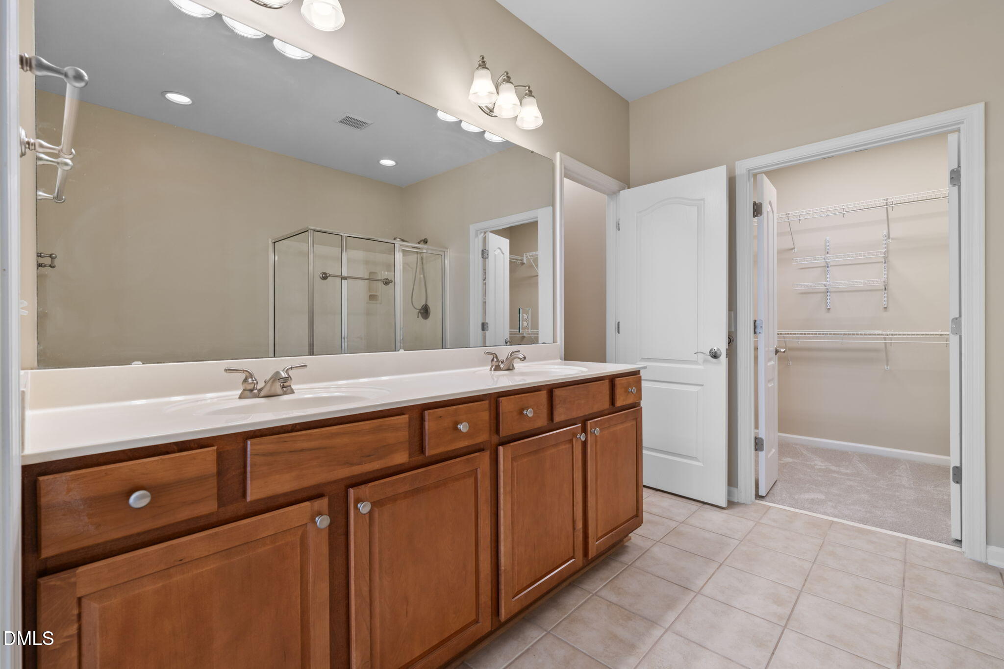 5106 Kate Denson Way Raleigh, NC 27612 - Photo 35 of 63 Master (5)