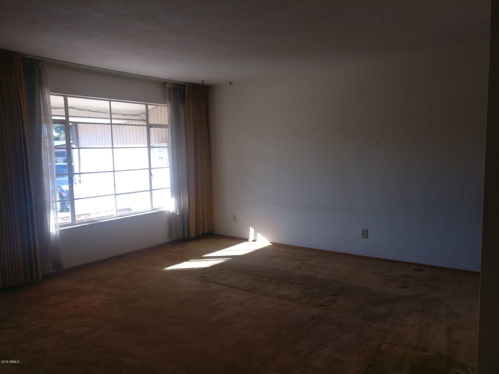 3736 West Ocotillo Road Phoenix, AZ 85019 - Photo 6 of 18 Living Room