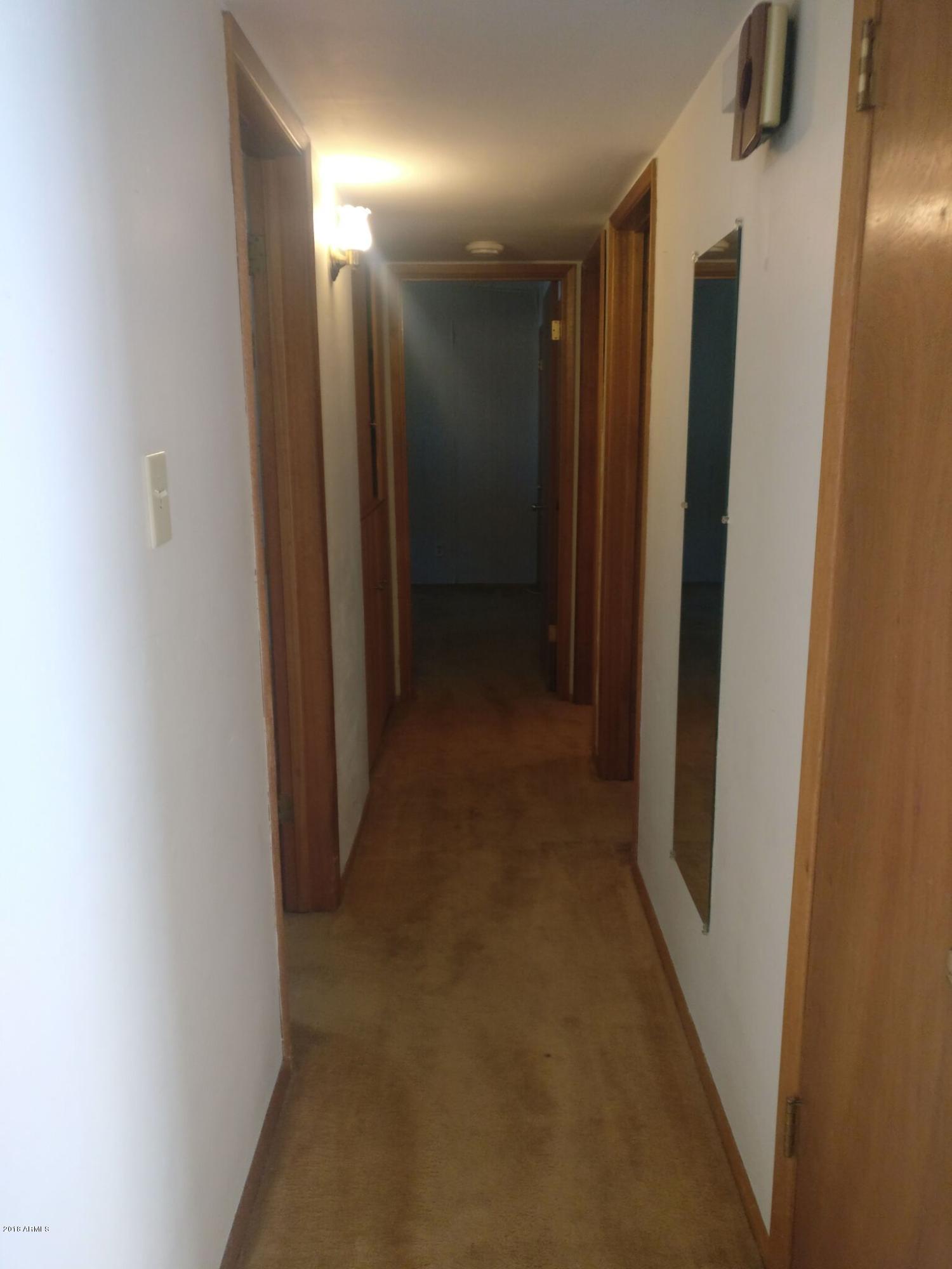 3736 West Ocotillo Road Phoenix, AZ 85019 - Photo 8 of 18 Hallway
