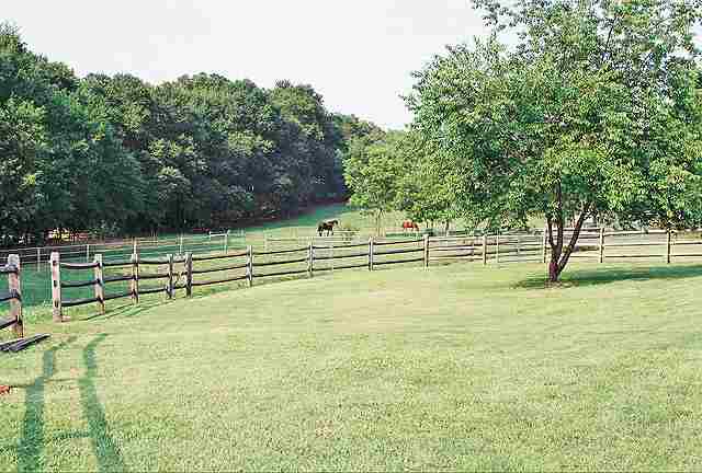 201 Bruce Farm Road Simpsonville, SC 29681 - Photo 2 of 25 Gallery Image 2