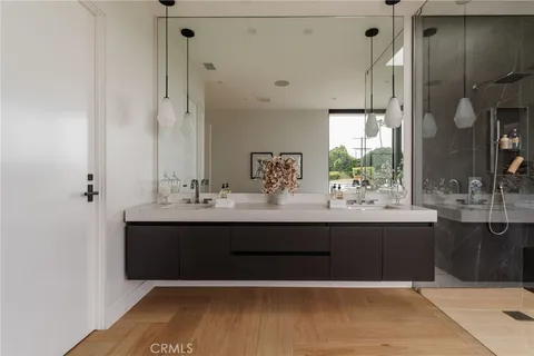 $3,795,000 | 7200 Kentwood Avenue, Los Angeles, CA 90045