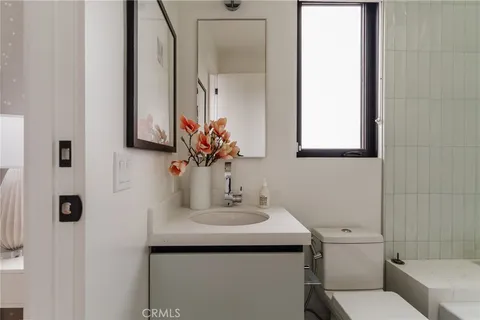 $3,795,000 | 7200 Kentwood Avenue, Los Angeles, CA 90045