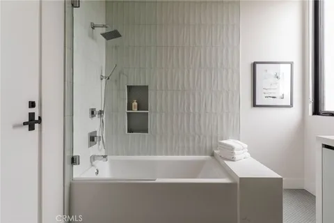 $3,795,000 | 7200 Kentwood Avenue, Los Angeles, CA 90045