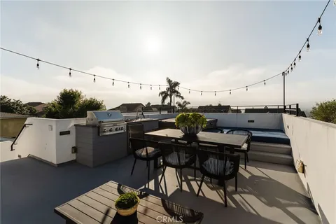 $3,795,000 | 7200 Kentwood Avenue, Los Angeles, CA 90045