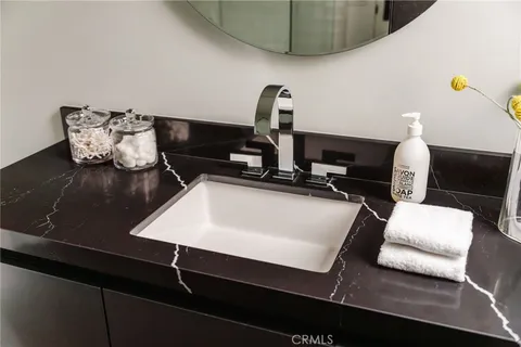 $3,795,000 | 7200 Kentwood Avenue, Los Angeles, CA 90045