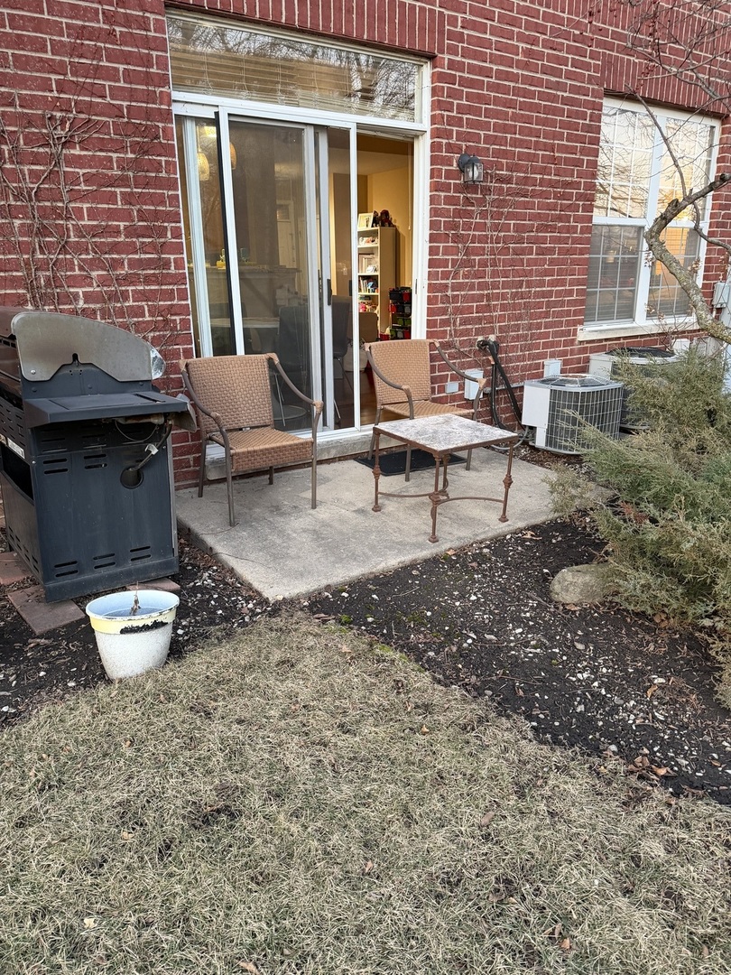 1137 Brent Road Northbrook, IL 60062 - Photo 25 of 25 a backyard of a house with outdoor seating
