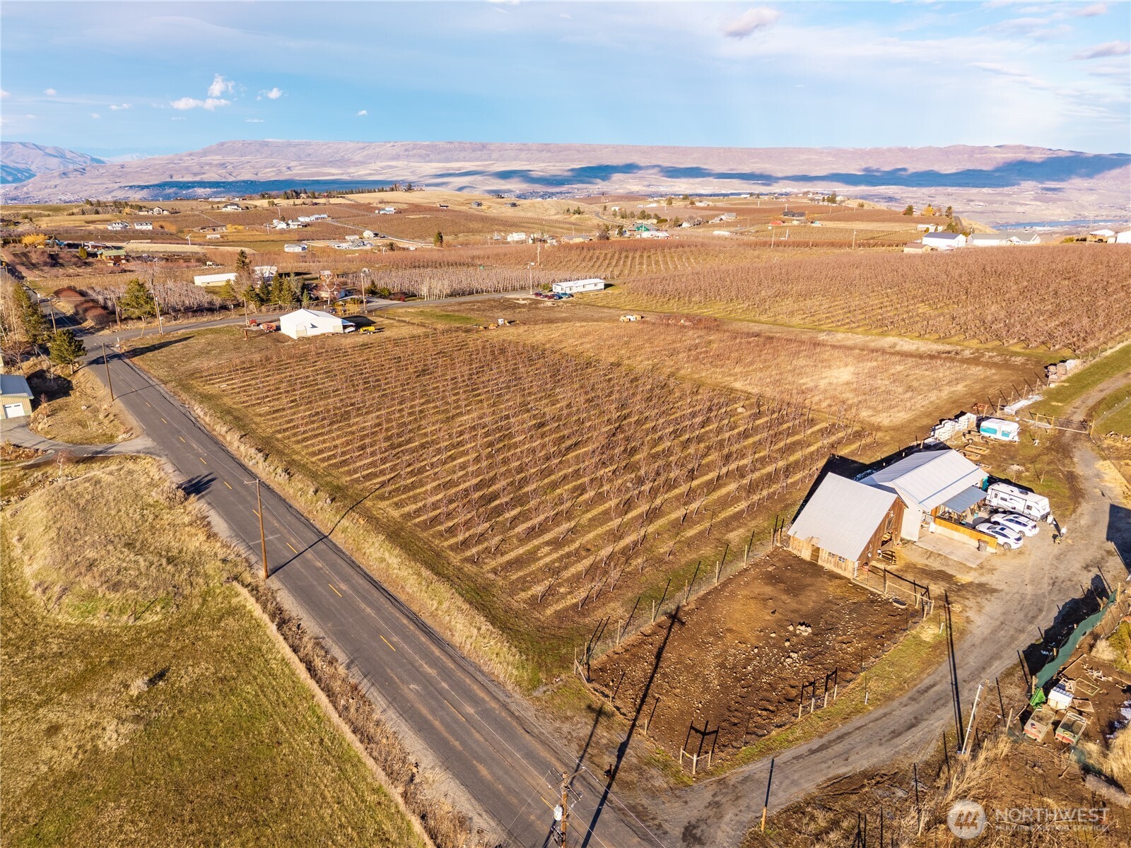 4105 Jim Smith Road Wenatchee, WA 98801 - Photo 5 of 9 a view of an ocean and beach