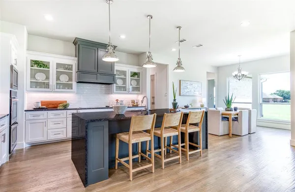 $699,900 | 1355 Canyon Lake Road, Wills Point, TX 75169