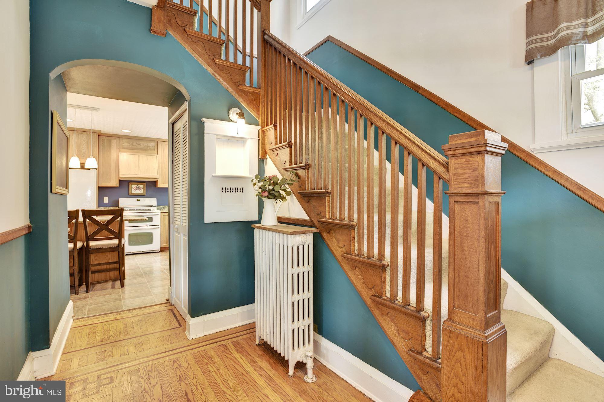 3214 Beverly Road Baltimore, MD 21214 - Photo 5 of 32 Foyer
