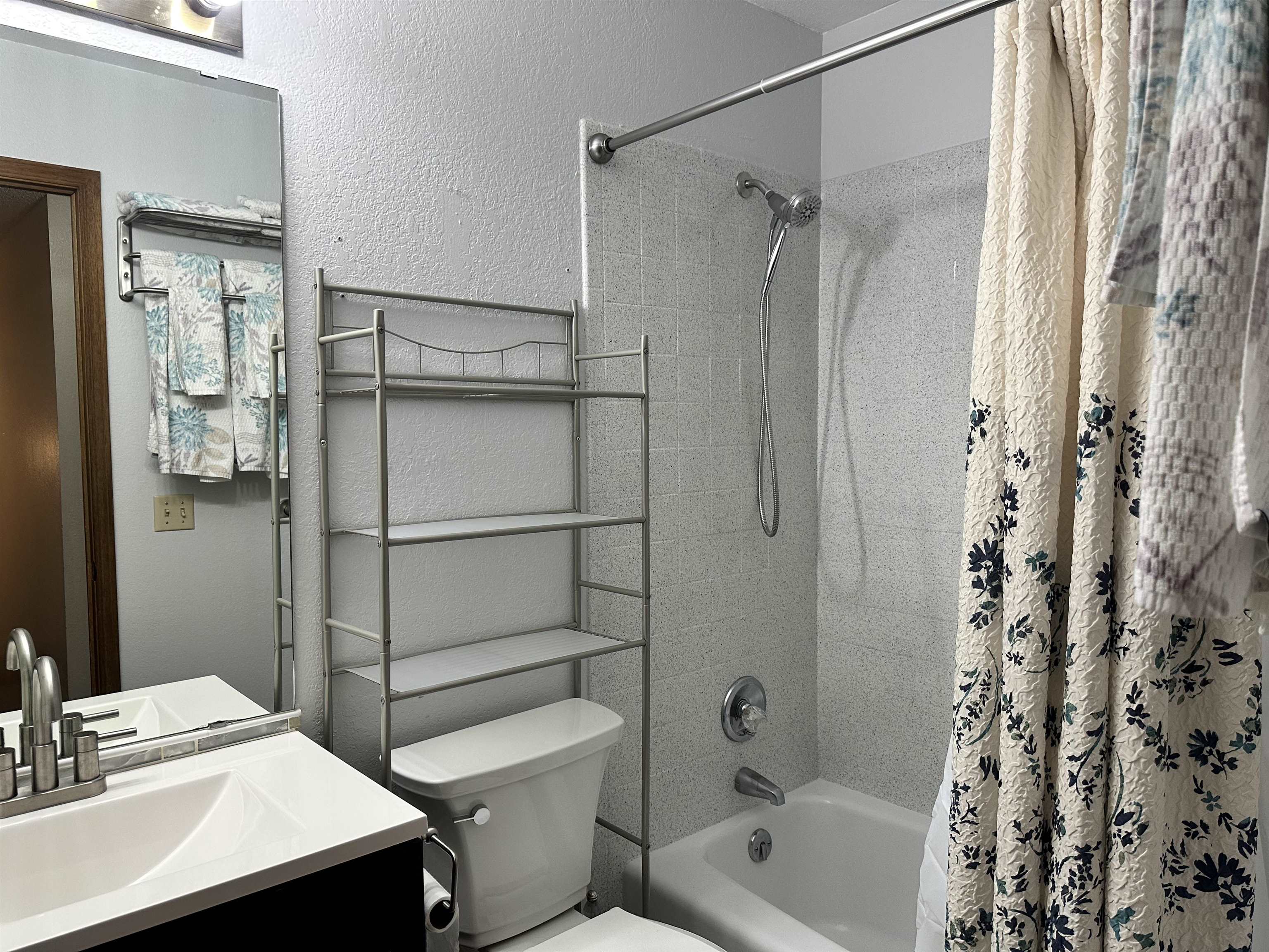 511 Rado Drive, Unit B Grand Junction, CO 81507 - Photo 17 of 29 Gallery Image 17