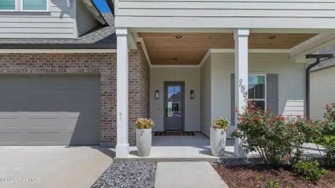 $515,000 | 209 Big Lake, Youngsville, LA 70592