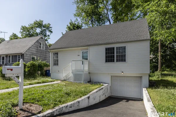 $3,250 | 318 Valley Avenue, Bridgeport, CT 06606