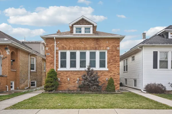 $475,000 | 2928 North Rutherford Avenue, Chicago, IL 60634