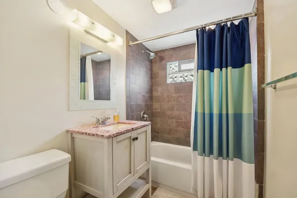 $475,000 | 2928 North Rutherford Avenue, Chicago, IL 60634