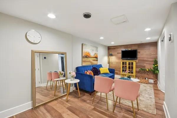 $475,000 | 2928 North Rutherford Avenue, Chicago, IL 60634