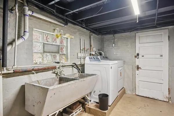 $475,000 | 2928 North Rutherford Avenue, Chicago, IL 60634