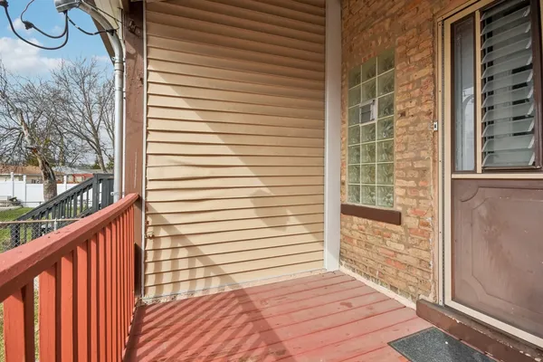 $475,000 | 2928 North Rutherford Avenue, Chicago, IL 60634