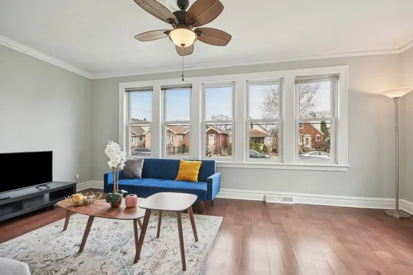 $475,000 | 2928 North Rutherford Avenue, Chicago, IL 60634