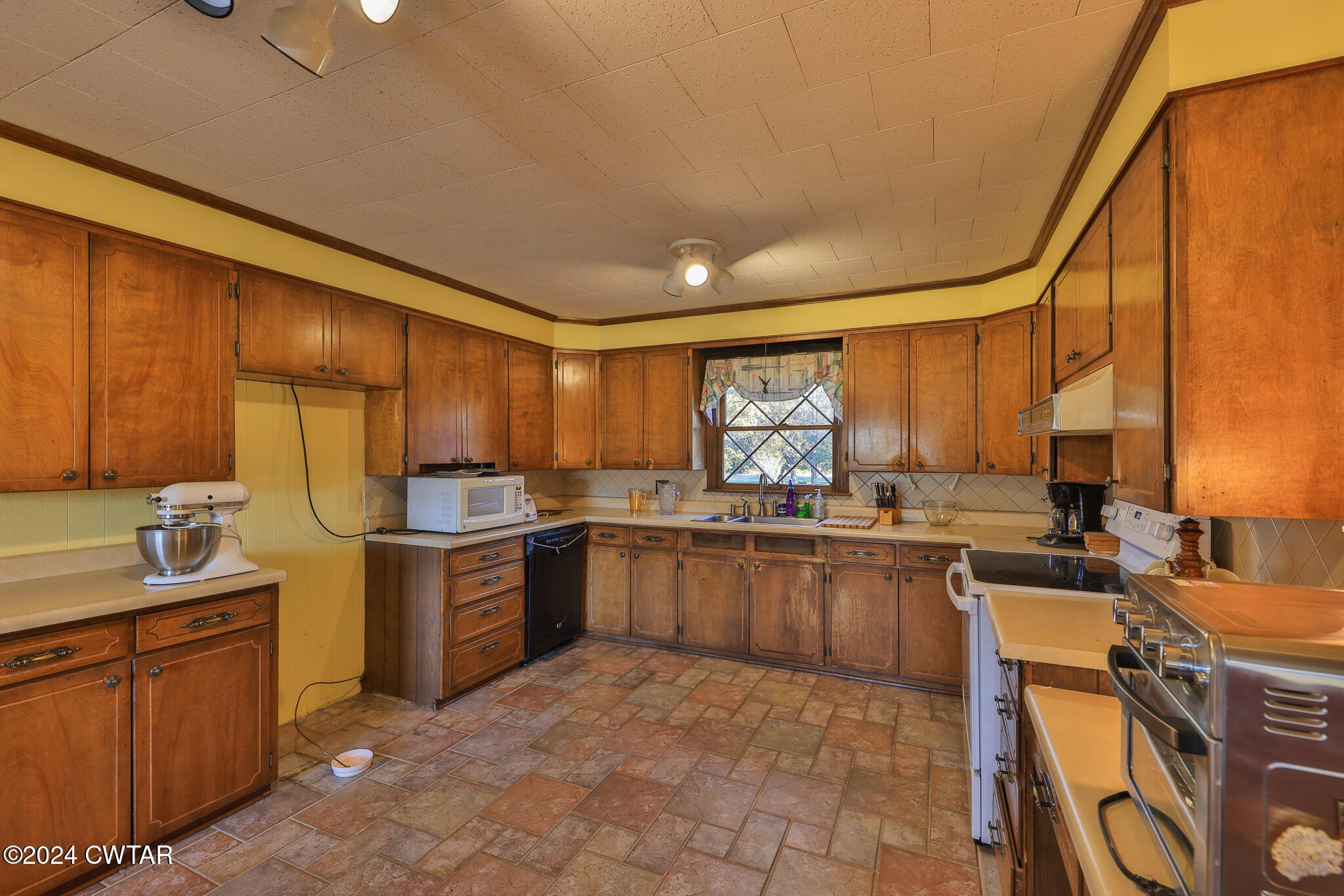 913 South Trenton Street Rutherford, TN 38369 - Photo 17 of 34 FT8A0575