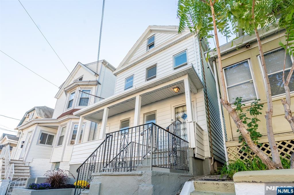 446 East 24th Street Paterson, NJ 07514 - Photo 3 of 17