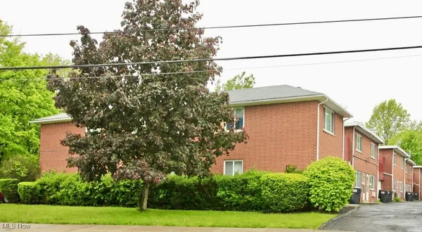 $1,750 | 2868 Noble Road, Unit 16, Cleveland, OH 44121