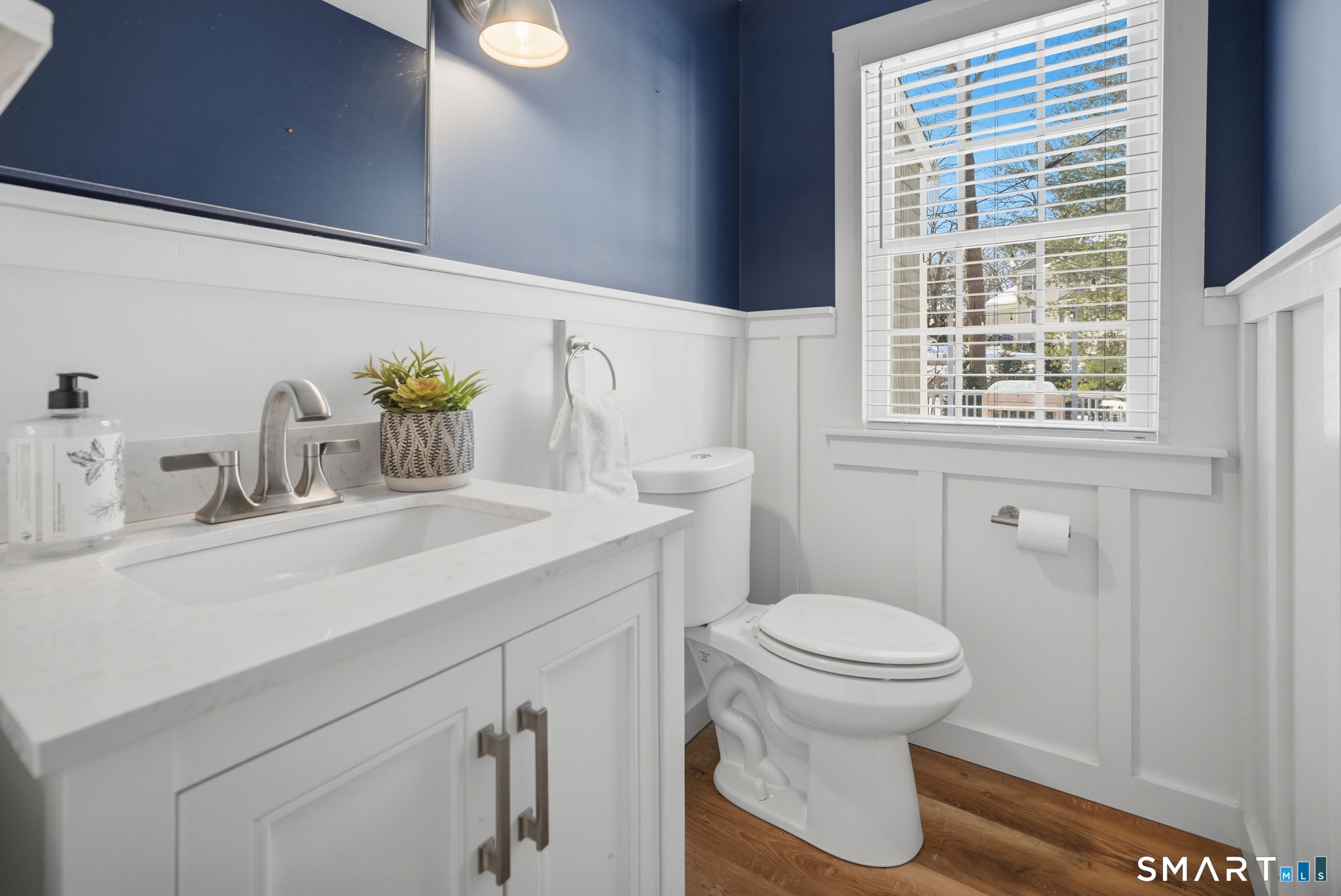 341 Crestwood Road Fairfield, CT 06824 - Photo 15 of 32